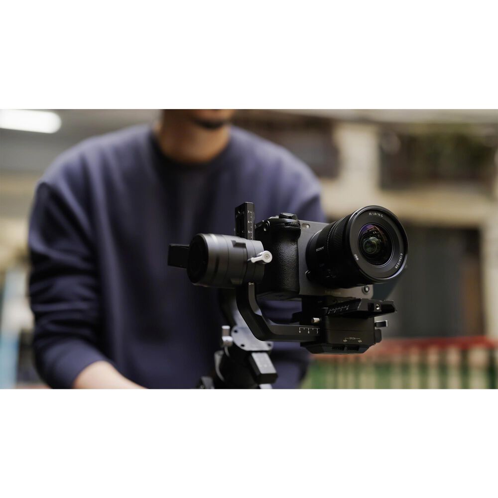 Sony FE 16mm f/1.8 G Lens, , large