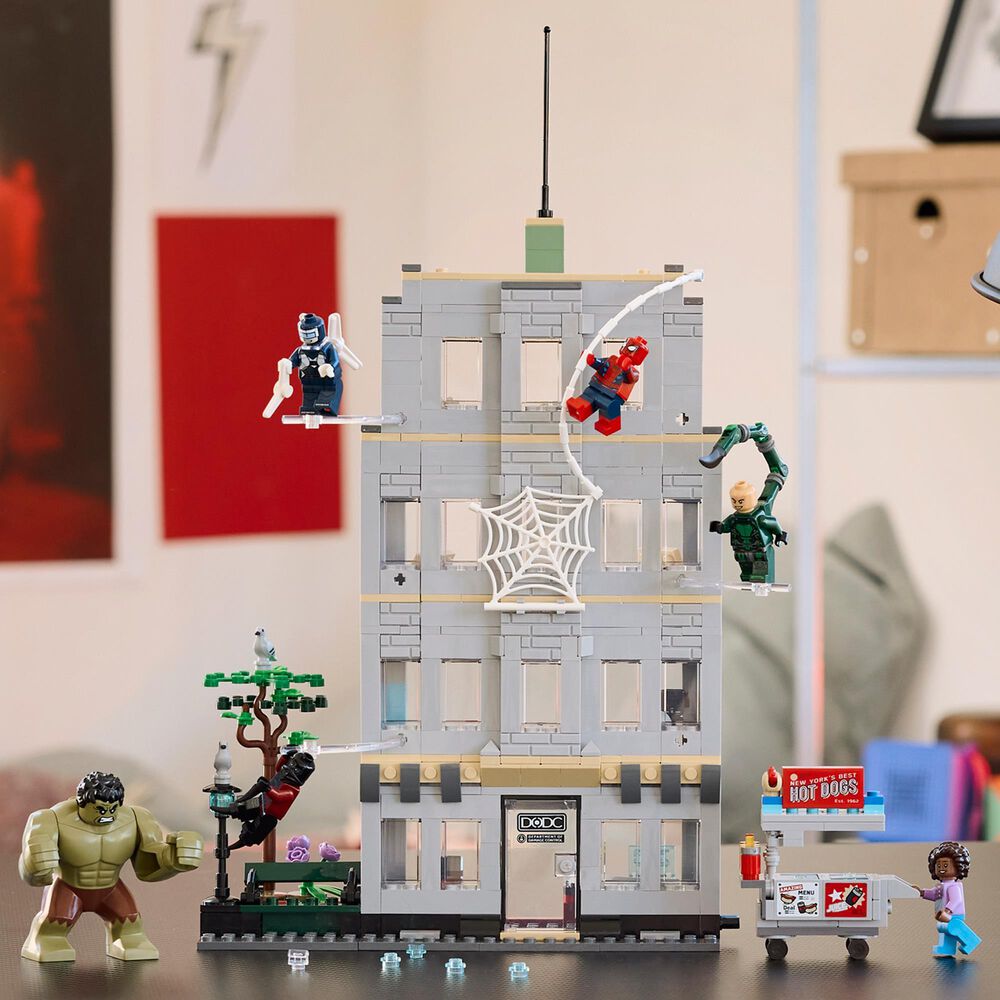 LEGO Spider-Man and Hulk Epic Clash Building Set, , large