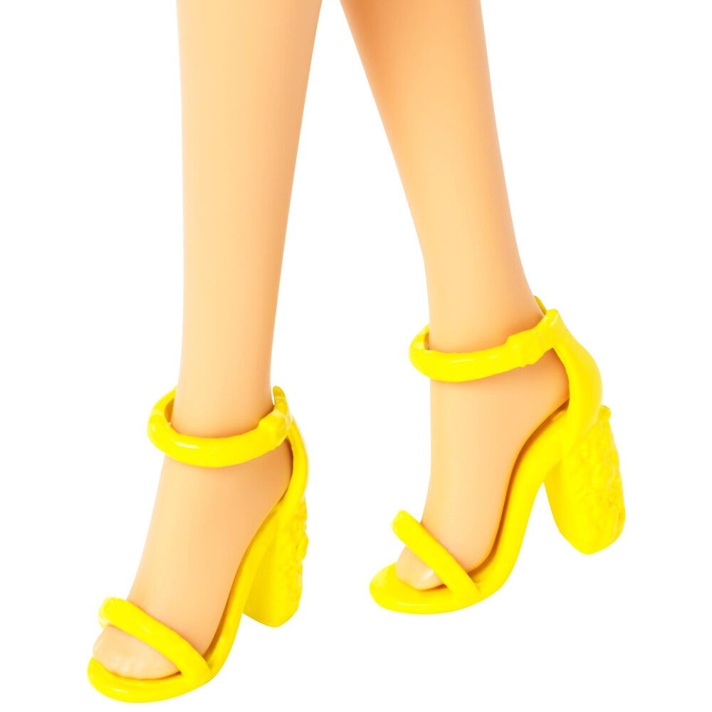 Barbie Barbie Doll with Fashions and Accessories in Multicolor, , large