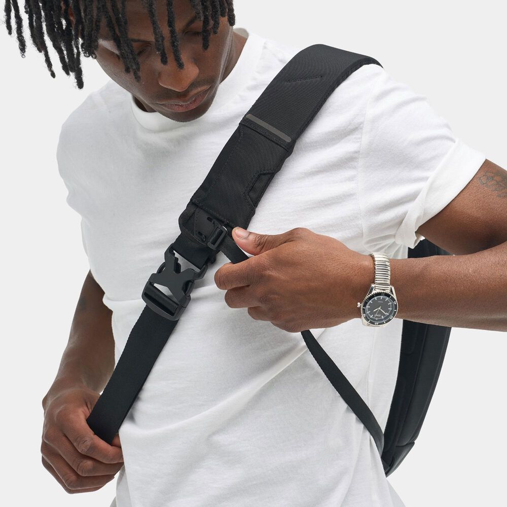 Nomatic Navigator 6L Sling Bag in Black, , large