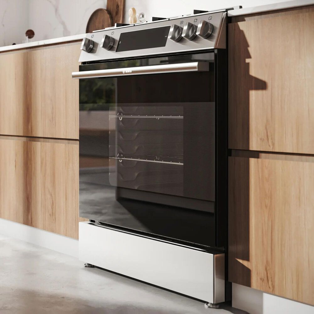 Bosch 100 Series 5.8 Cu. Ft. Freestanding Gas Range in Stainless Steel, , large