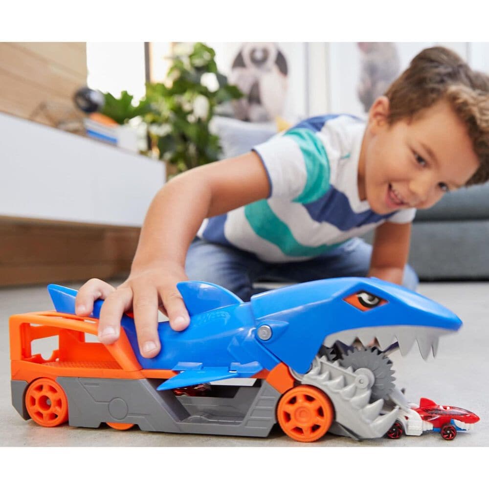 Hot Wheels Shark Chomp Transporter with 1:64 Scale Car in Blue, , large