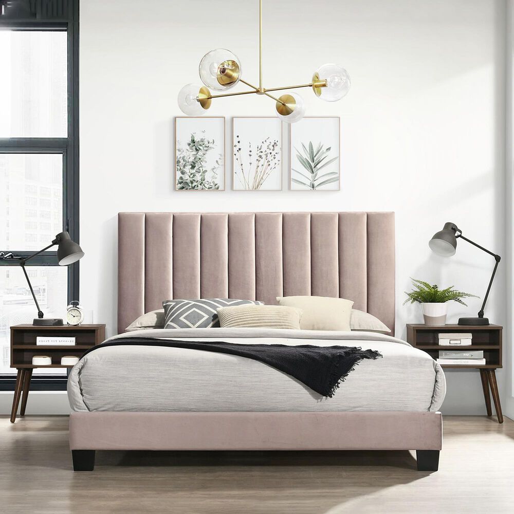 Mayberry Hill Coyote 3 Piece Queen Bedroom Set in Carrol Blush, , large