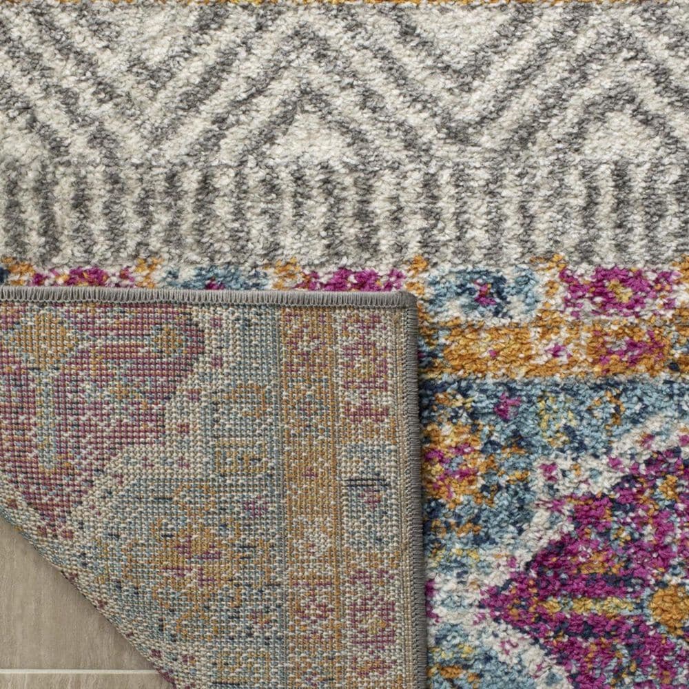 Safavieh Madison MAD797F 5&#39;1&quot; x 7&#39;6&quot; Grey and Ivory Area Rug, , large