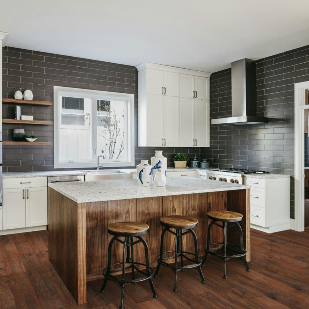 Mohawk RevWood Plus Elderwood Aged Copper Oak Laminate, , large