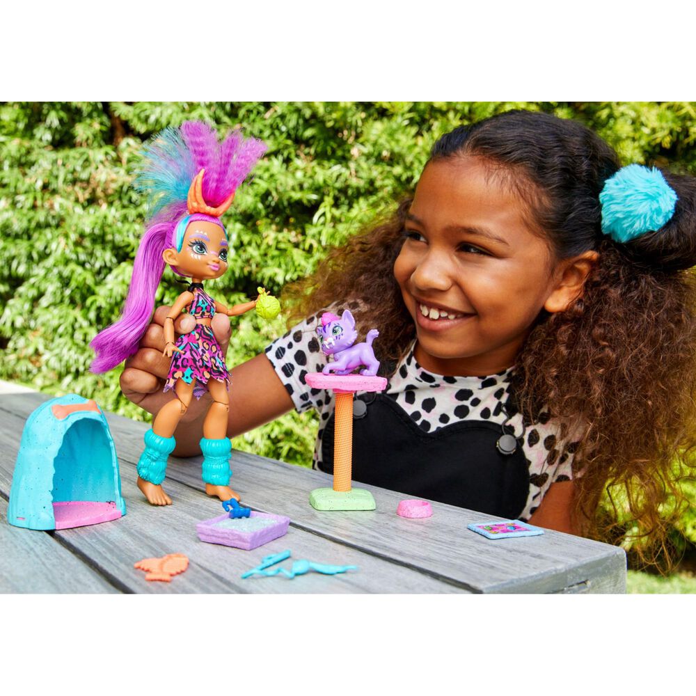 Roaralai Doll Cave Club Wild About Cats Playset Roaralai Doll Cave Club Wild About Cats Playset