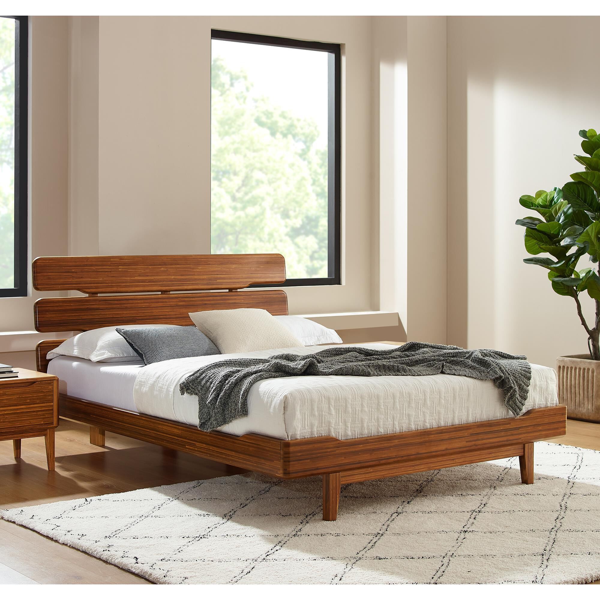 Natural Bamboo Furnishings Queen Platform Bed in Amber