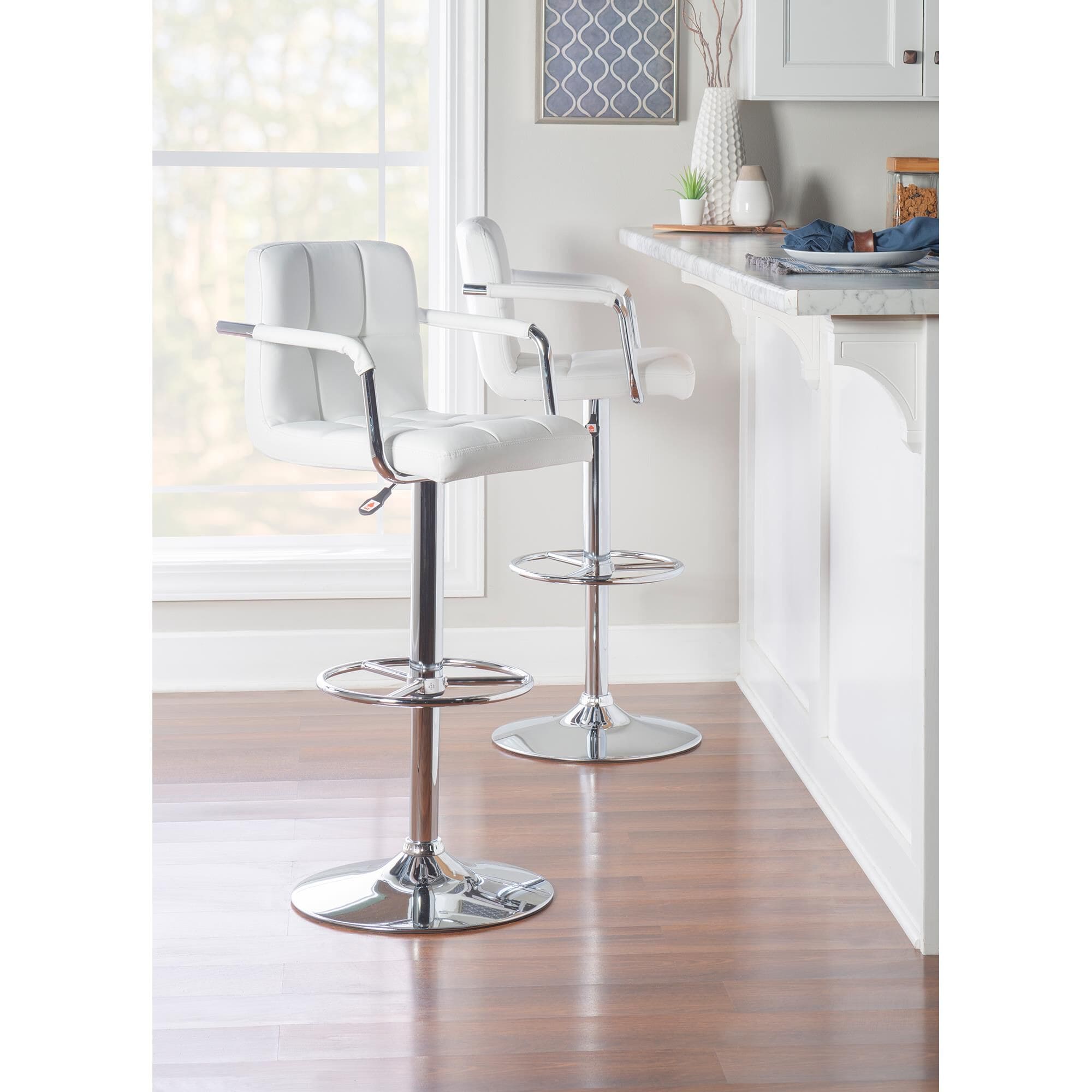 Large bar 2025 stools