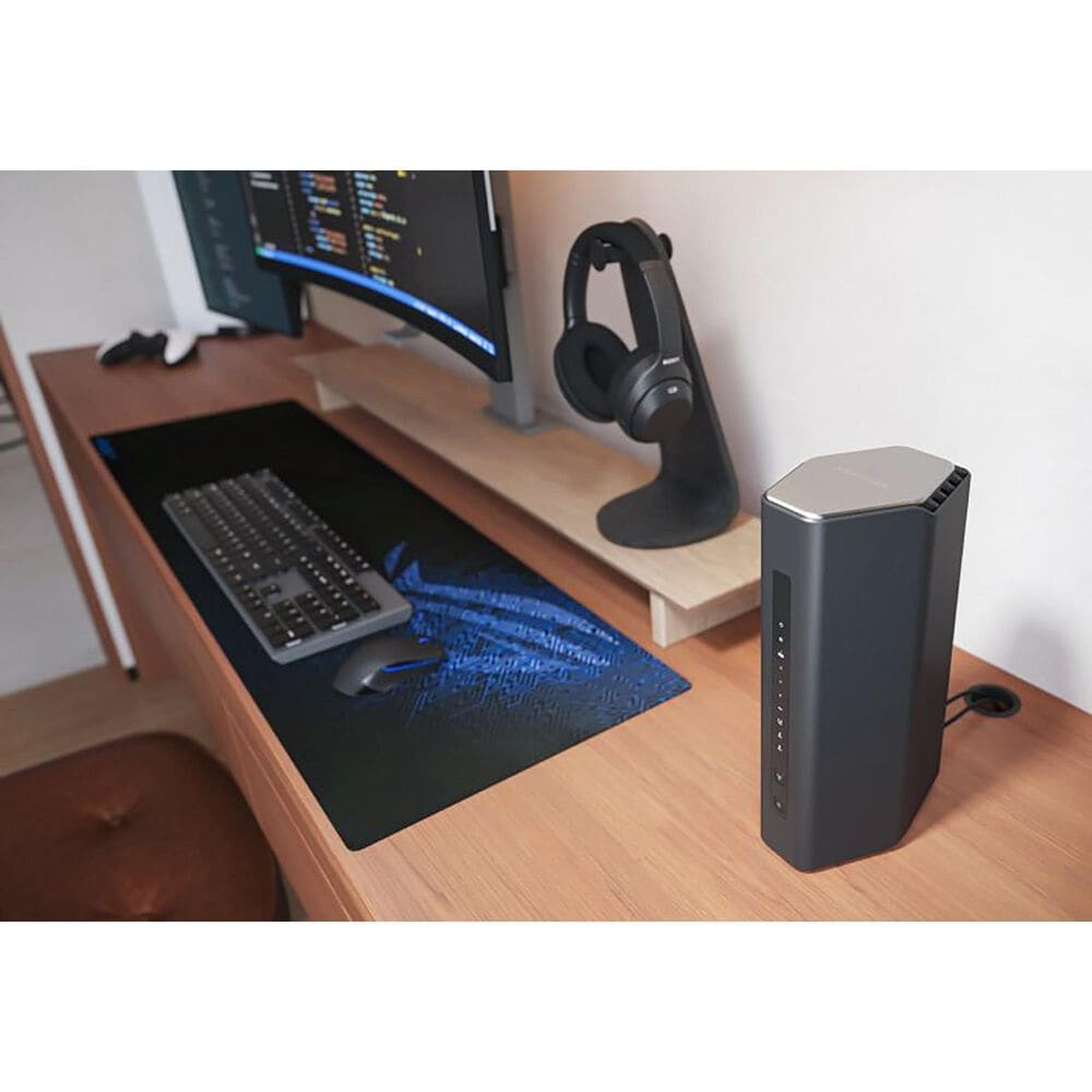 NETGEAR Nighthawk RS500 Wi-Fi 7 Tri-Band Router in Black, , large