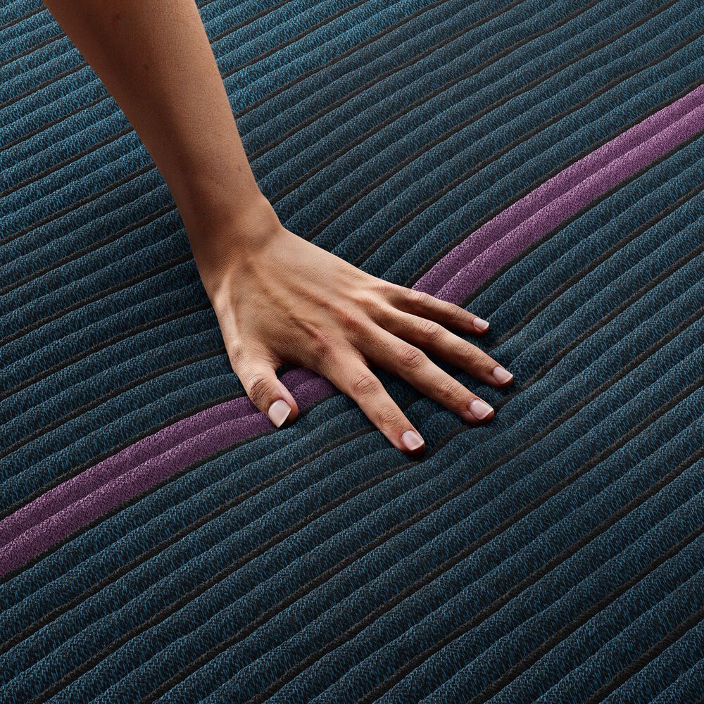 Beautyrest World Class Level Three Hybrid Firm Twin Mattress, , large