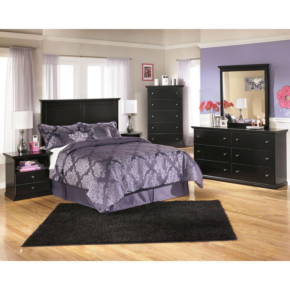 Ashley Maribel 5 Drawer Chest in Black, , large