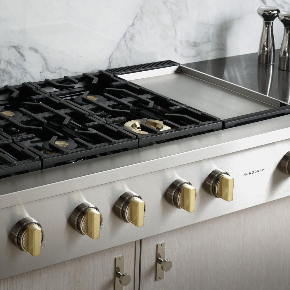 Monogram 48&quot; Professional Gas Rangetop with 6 Burners and Griddle in Stainless Steel, , large