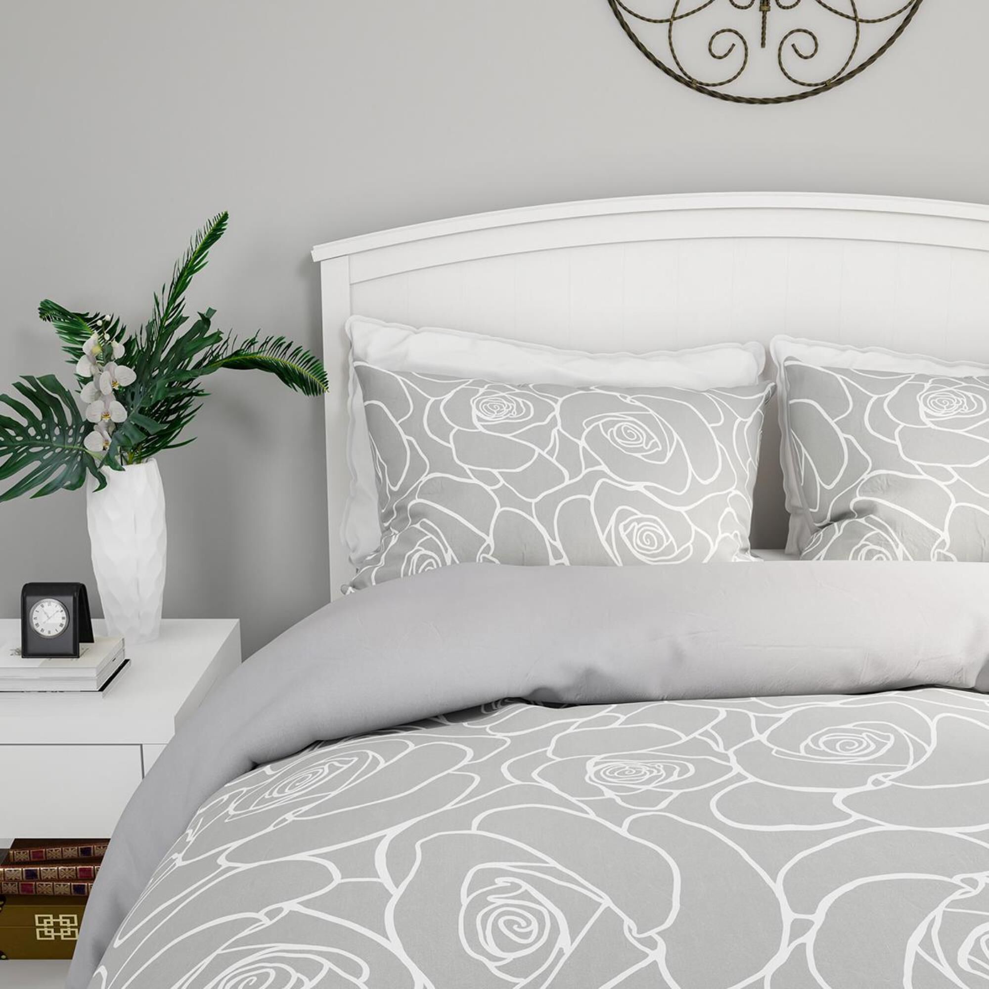 Queen Bed of Roses Comforter Set 