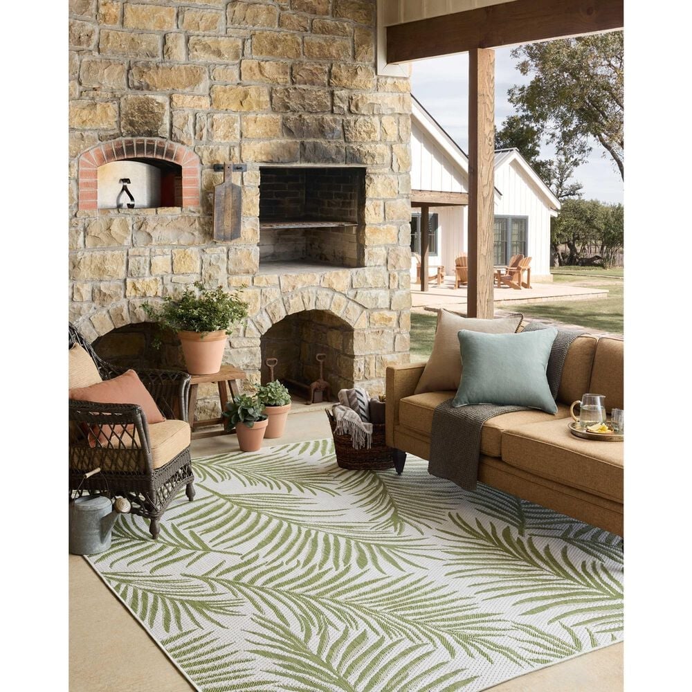 Loloi Easton Ivory and Green 6&#39;7&quot; x 9&#39;4&quot; Indoor/Outdoor Area Rug, , large