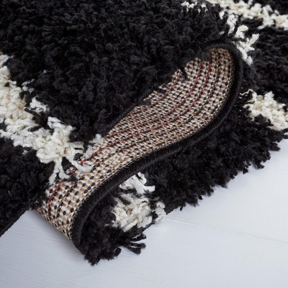 Safavieh Venus Shag VNS603Z 5&#39;3&quot; x 7&#39;6&quot; Black and Ivory Area Rug, , large