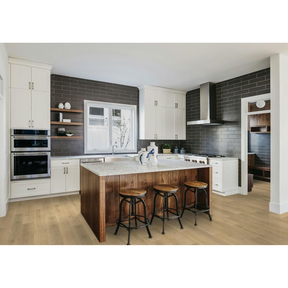 Mohawk Hampton Villa Tulip Shell Oak 7.5&quot; x 47&quot; Laminate, , large