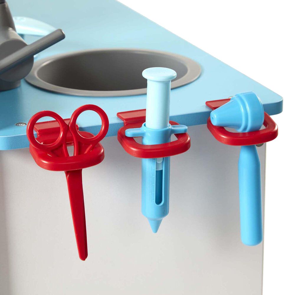 melissa & doug get well doctor activity centre