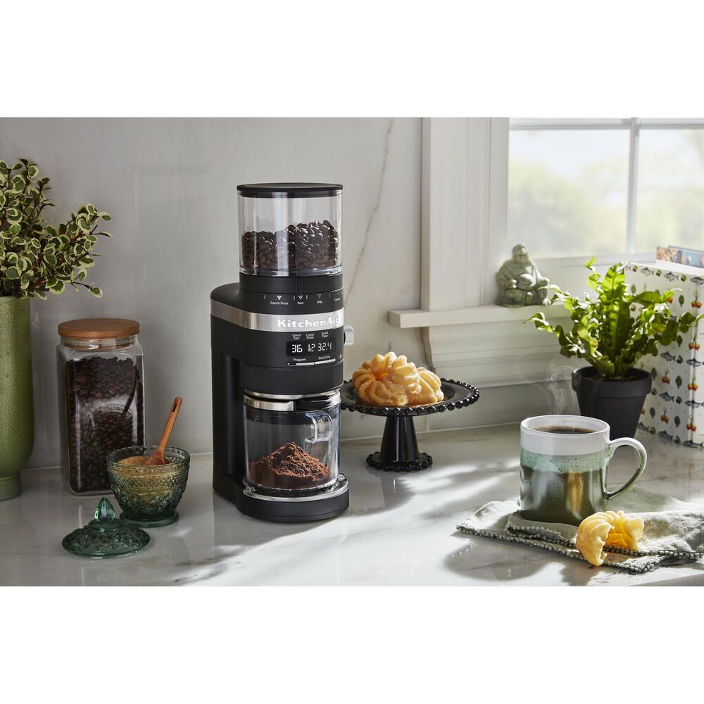 Why We Love the OXO Brew Conical Burr Coffee Grinder