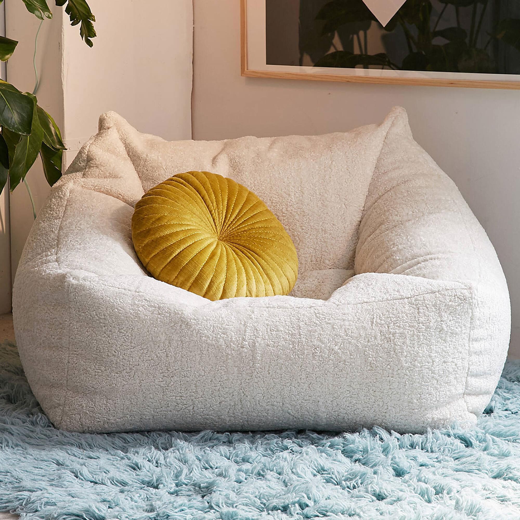 Faux sheepskin top lounge chair