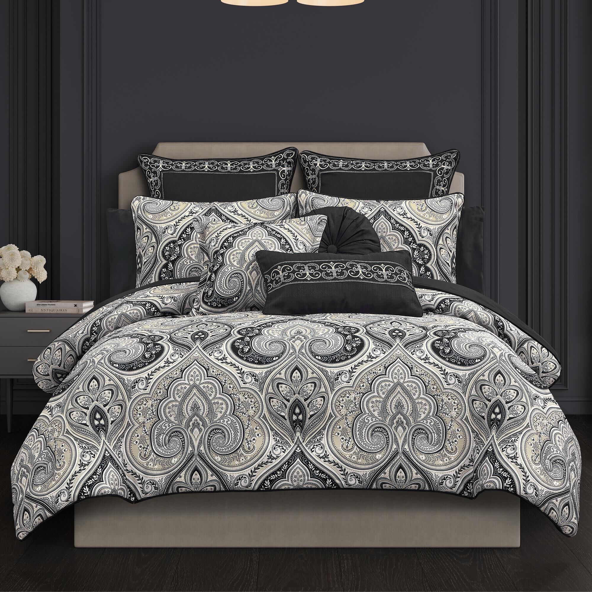 Royal Court Messina 3-Piece Full/Queen Comforter Set in Black