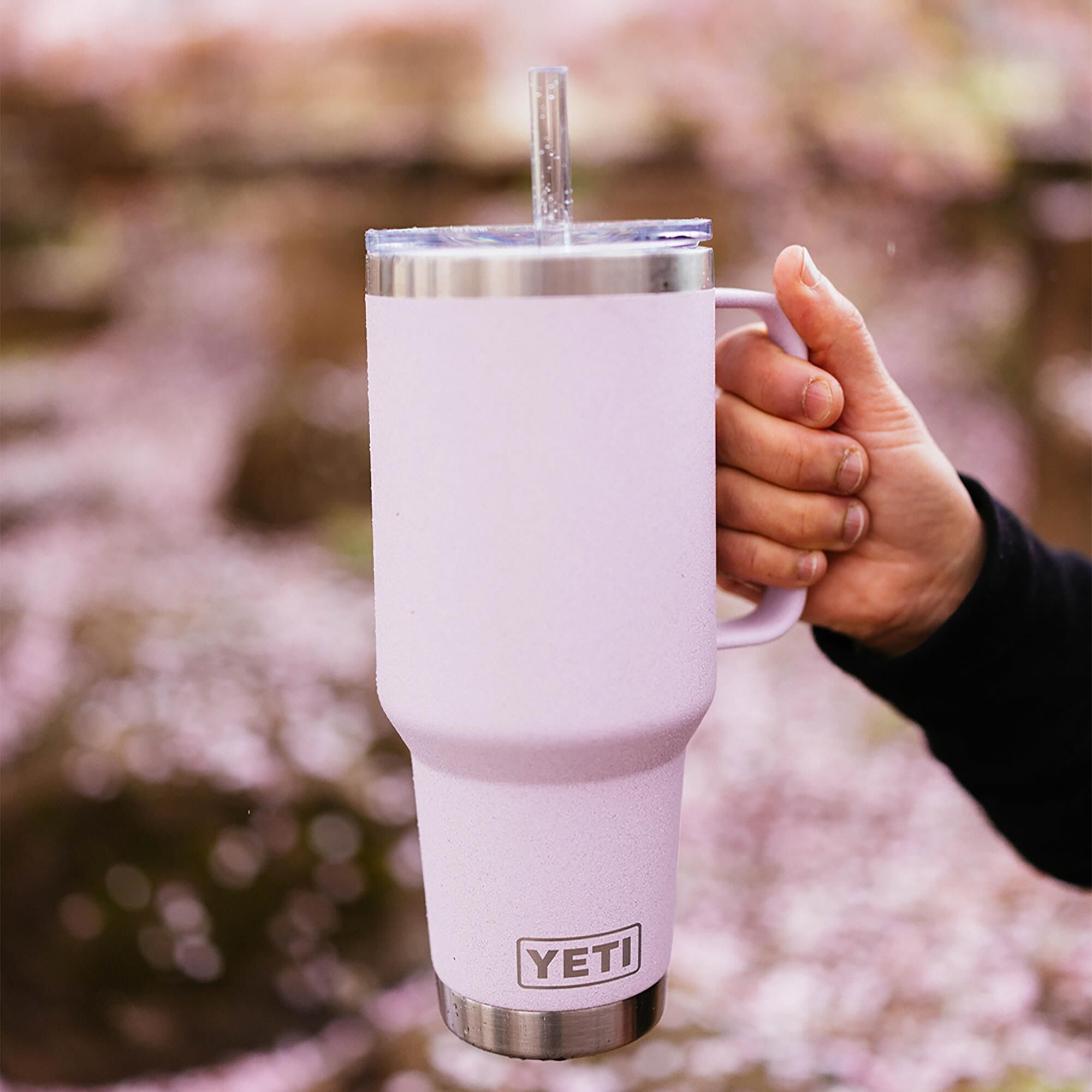 YETI Rambler 42 Oz Straw Mug with Straw Lid in Cherry Blossom