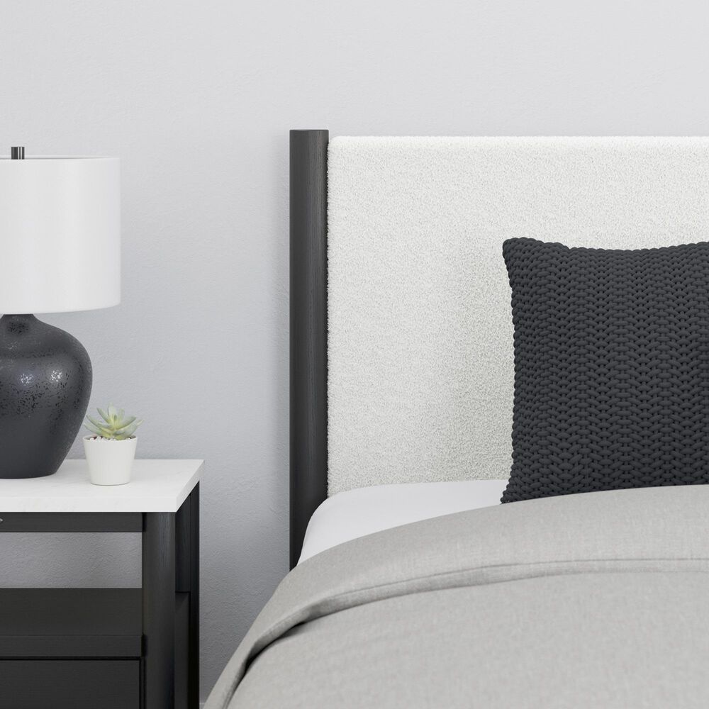 Ashley Cadmori 3-Piece Queen Platform Bedroom Set in Black and White, , large