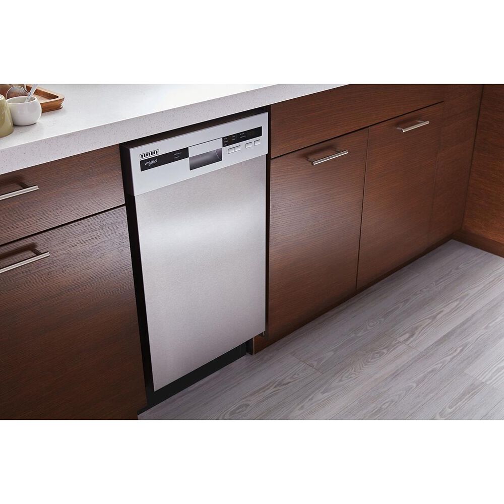 Whirlpool 18" SmallSpace Compact BuiltIn Dishwasher in Black