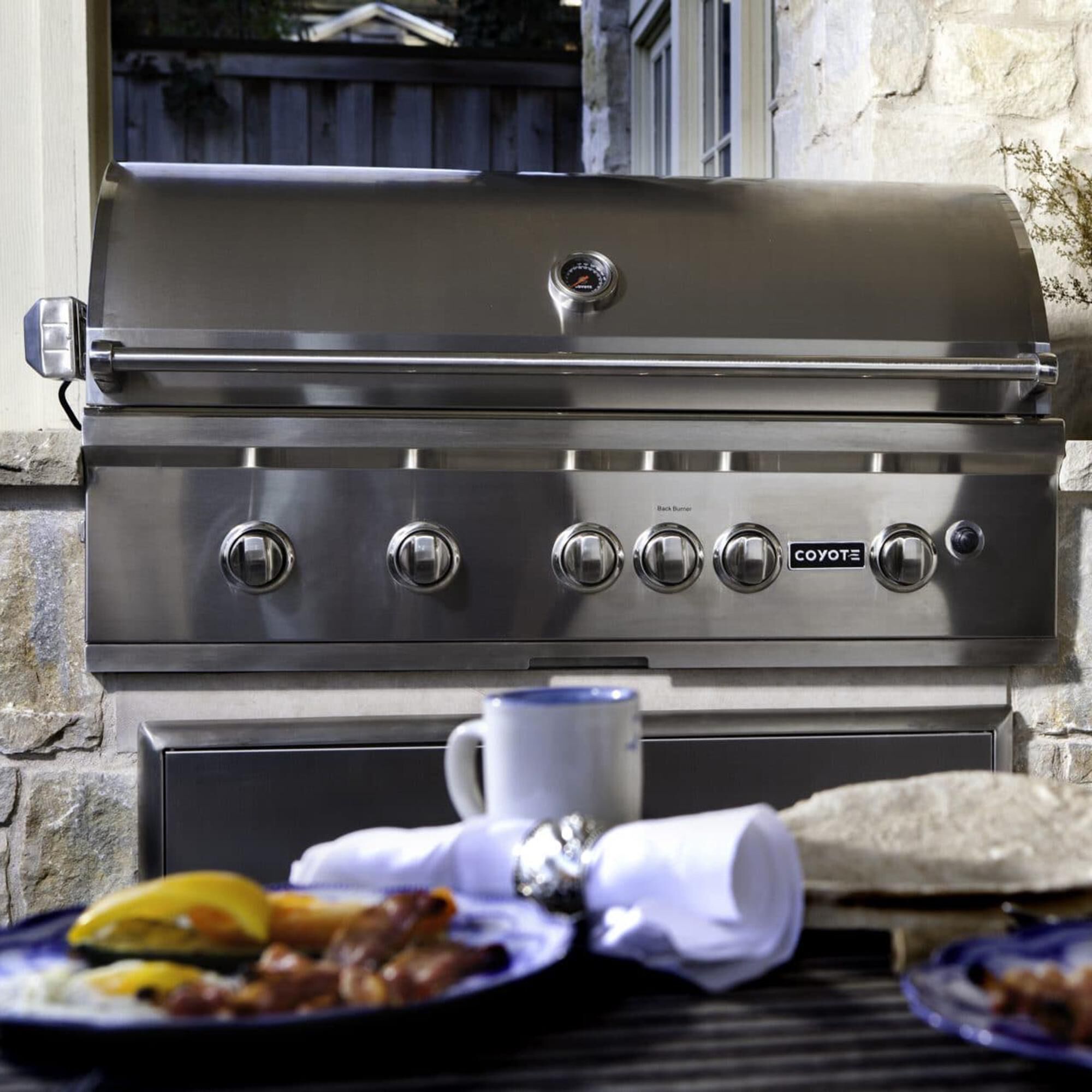 Coyote gas grill store
