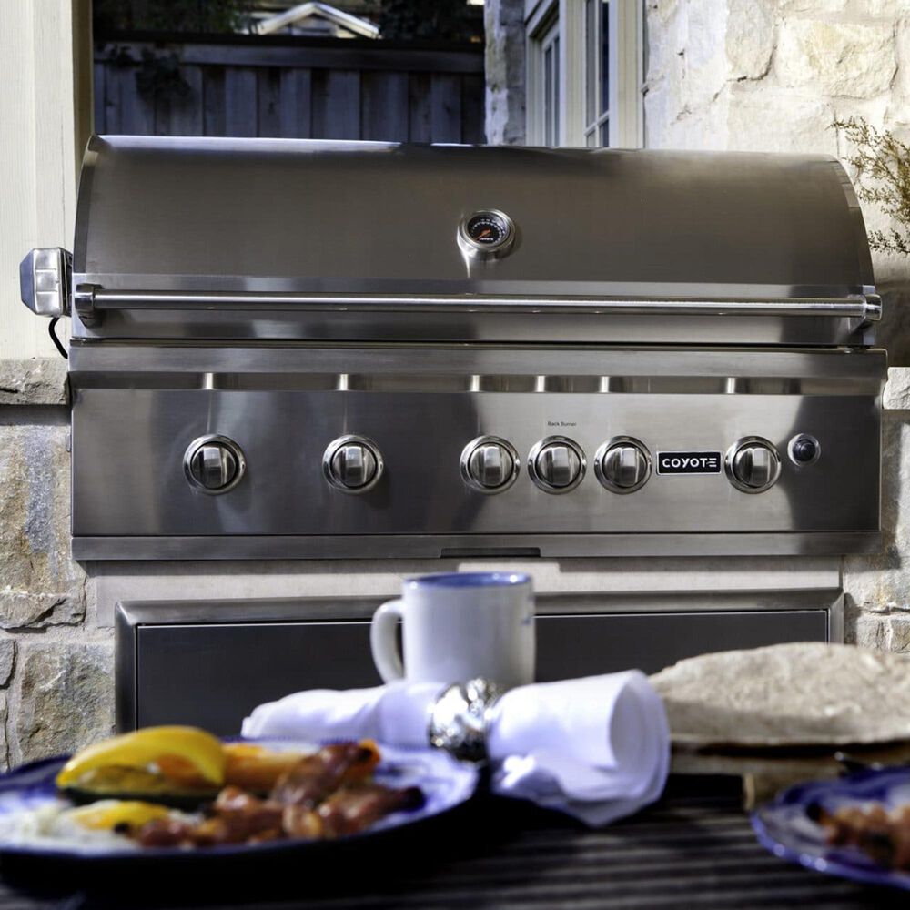 Coyote Outdoor 42&#39;&#39; S-Series Natural Gas Grill in Stainless Steel, , large