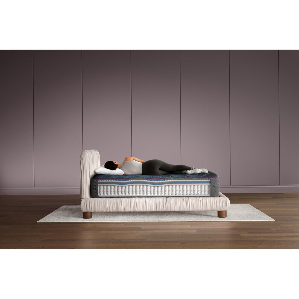 Beautyrest World Class Level Three Hybrid Plush King Mattress, , large