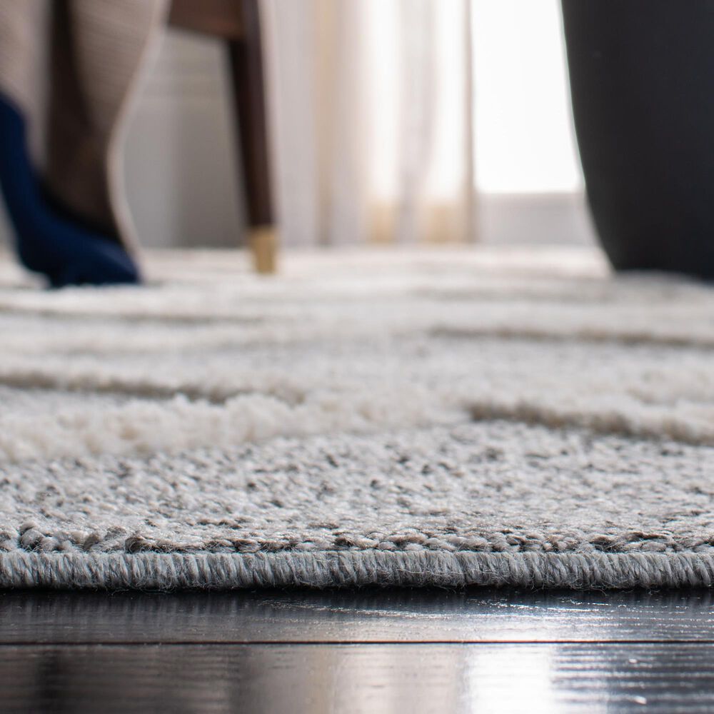 Safavieh Martha Stewart Lucia Shag  2&#39;6&quot; x 3&#39;9&quot; White and Light Grey Area Rug, , large