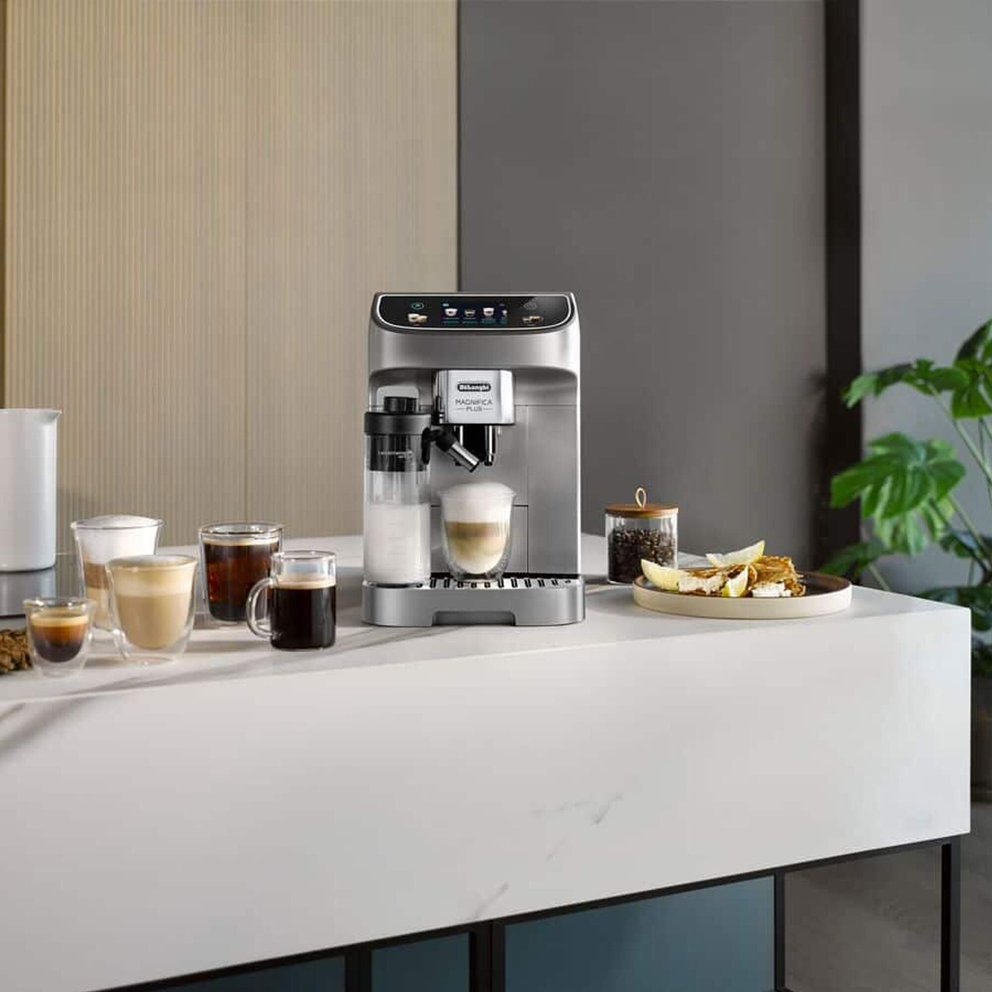 DeLonghi Magnifica Plus 60 Oz Automatic Espresso Machine in Silver