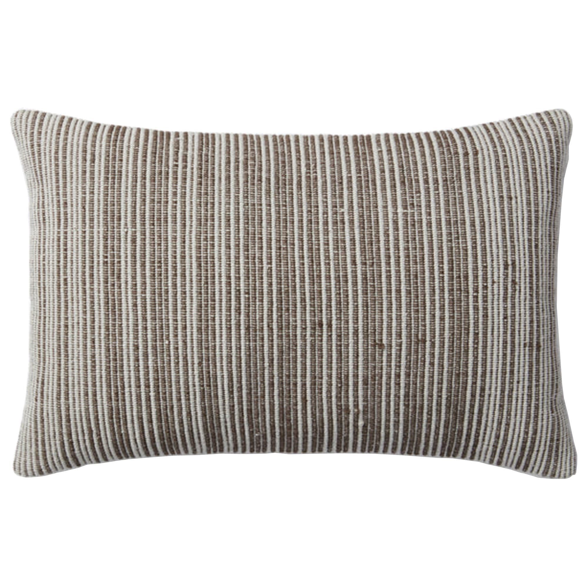 16 x 26 lumbar pillow 2025
