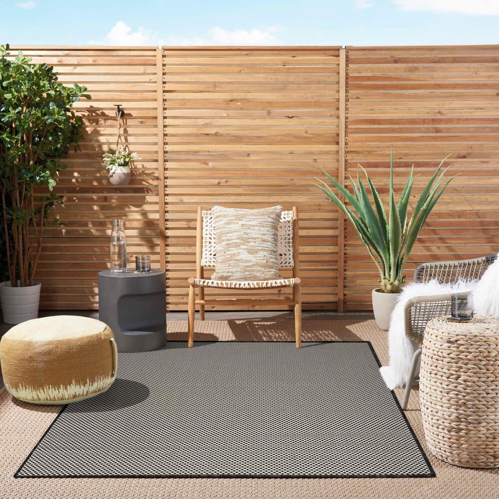 Nourison Courtyard Black and White 5&#39; x 7&#39; Indoor/Outdoor Area Rug, , large