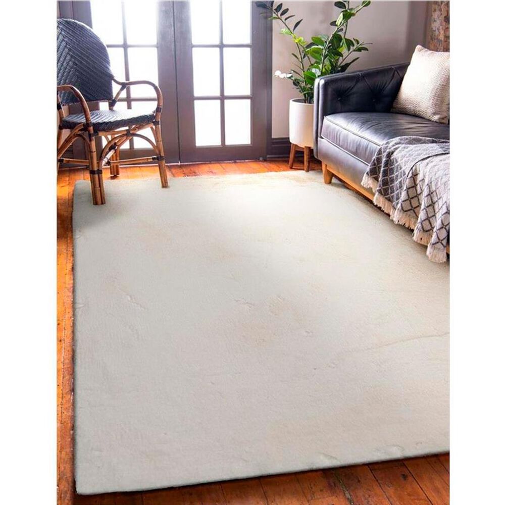 Linon Maven Faux Rabbit 5&#39; x 7&#39; White Area Rug, , large