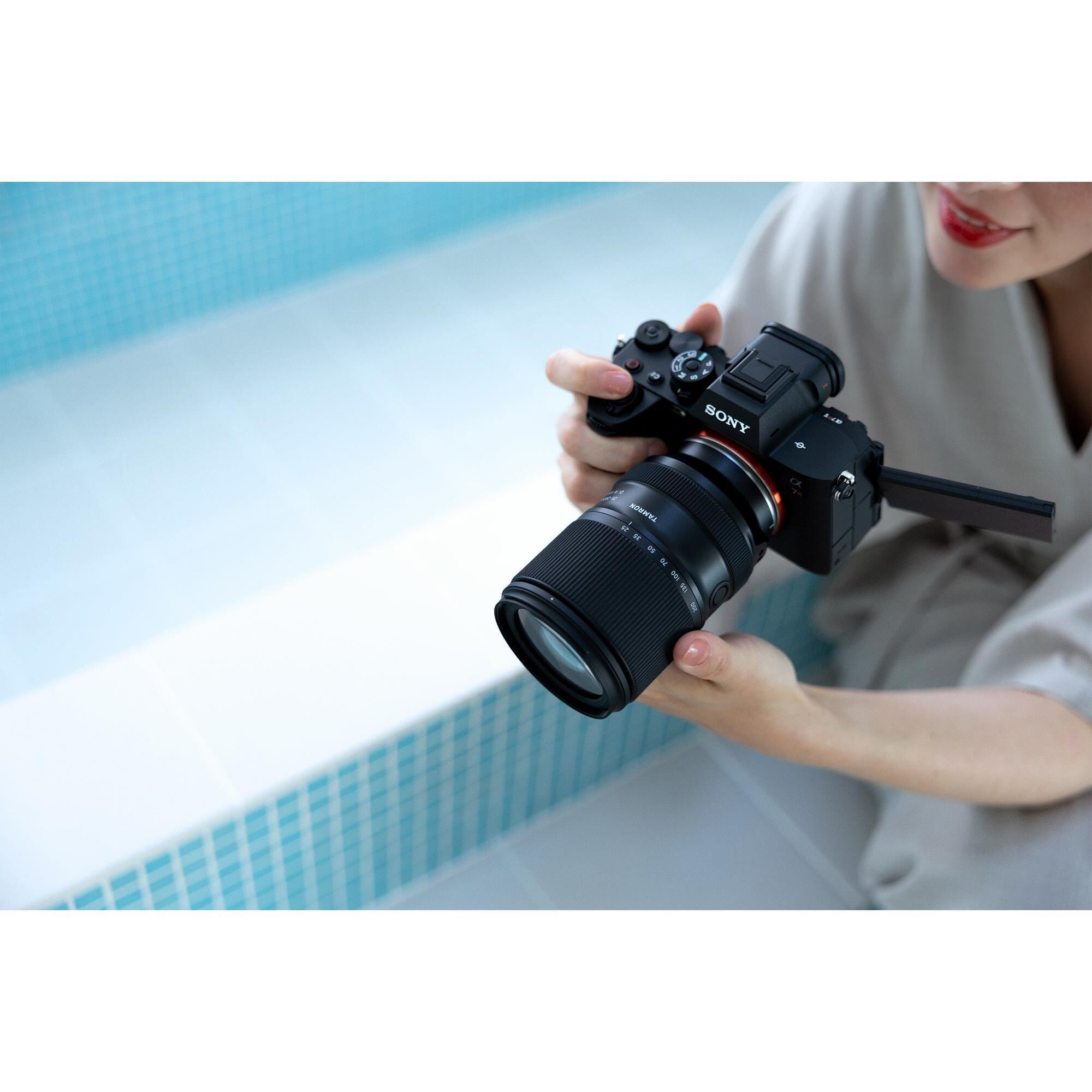 Tamron 25-200mm F/2.8-5.6 Di III VXD for Sony E-mount