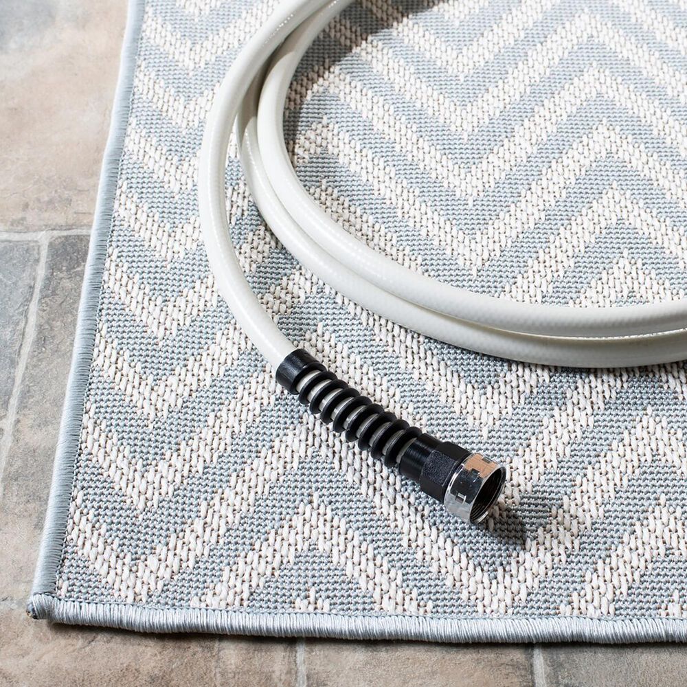 Safavieh Martha Stewart Cyprus Chevron 5&#39;5&quot; x 7&#39;7&quot; Grey and Cream Area Rug, , large