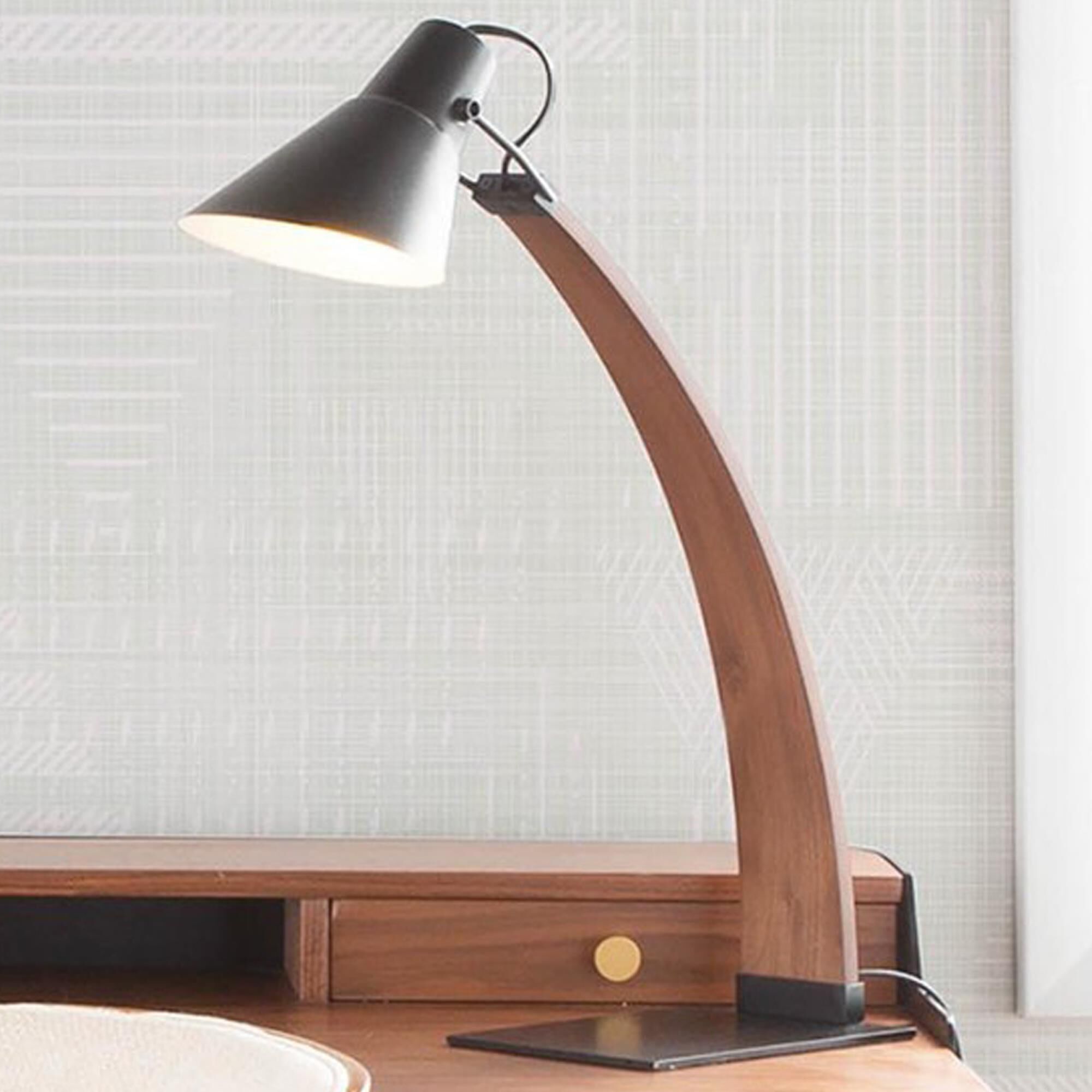 Grandview Gallery Noah Table Lamp in Walnut and Black