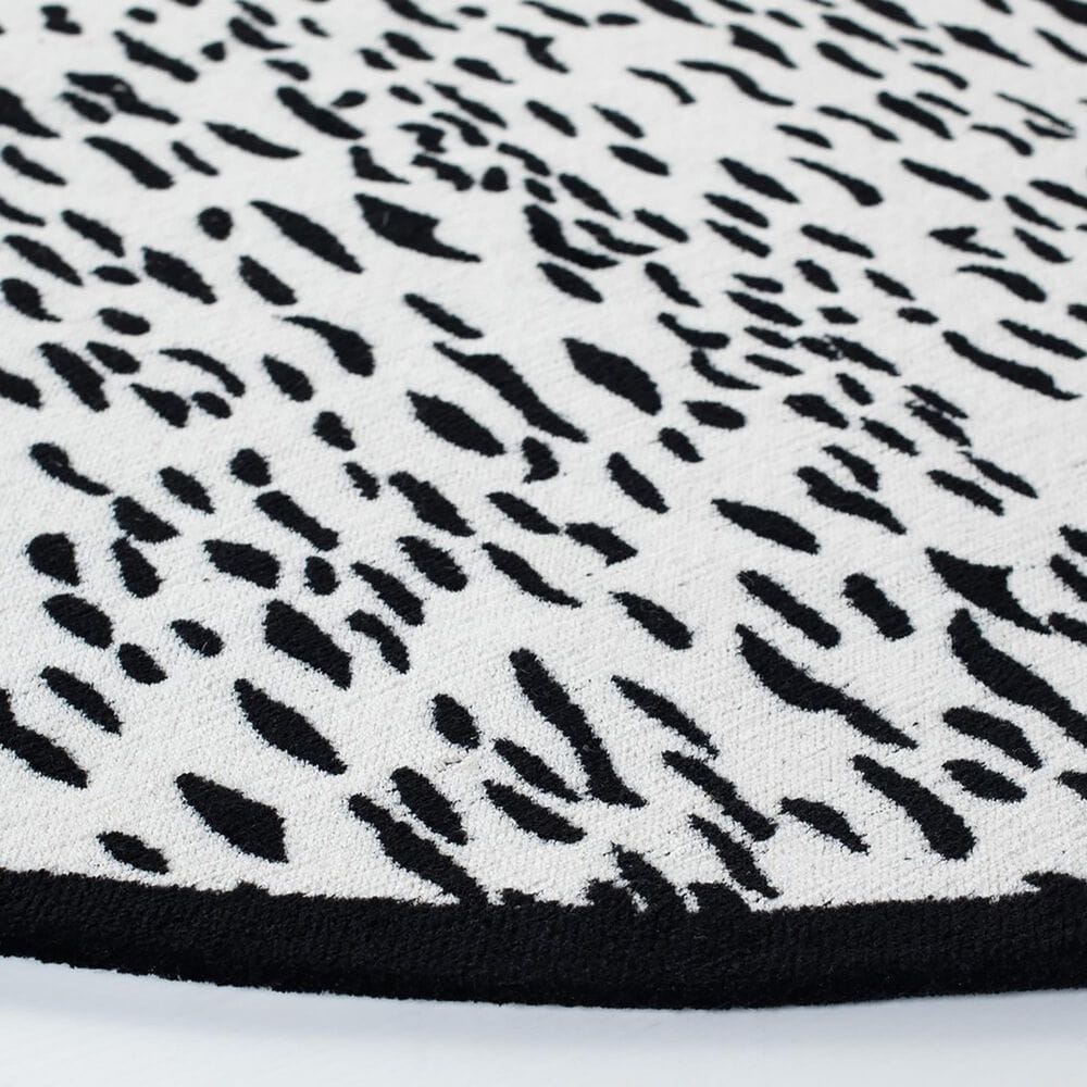 Safavieh Marbella 6&#39; Round Black and Ivory Area Rug, , large