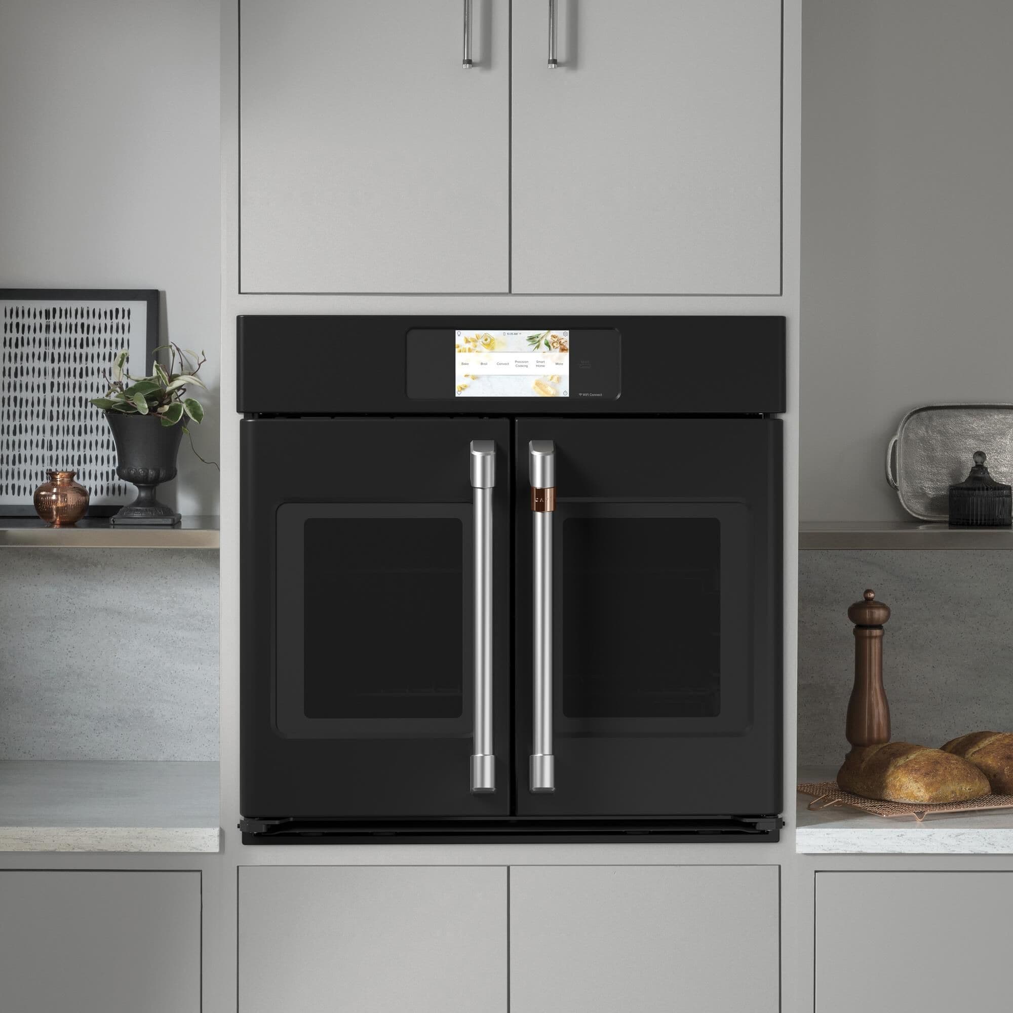 Single outlet wall ovens