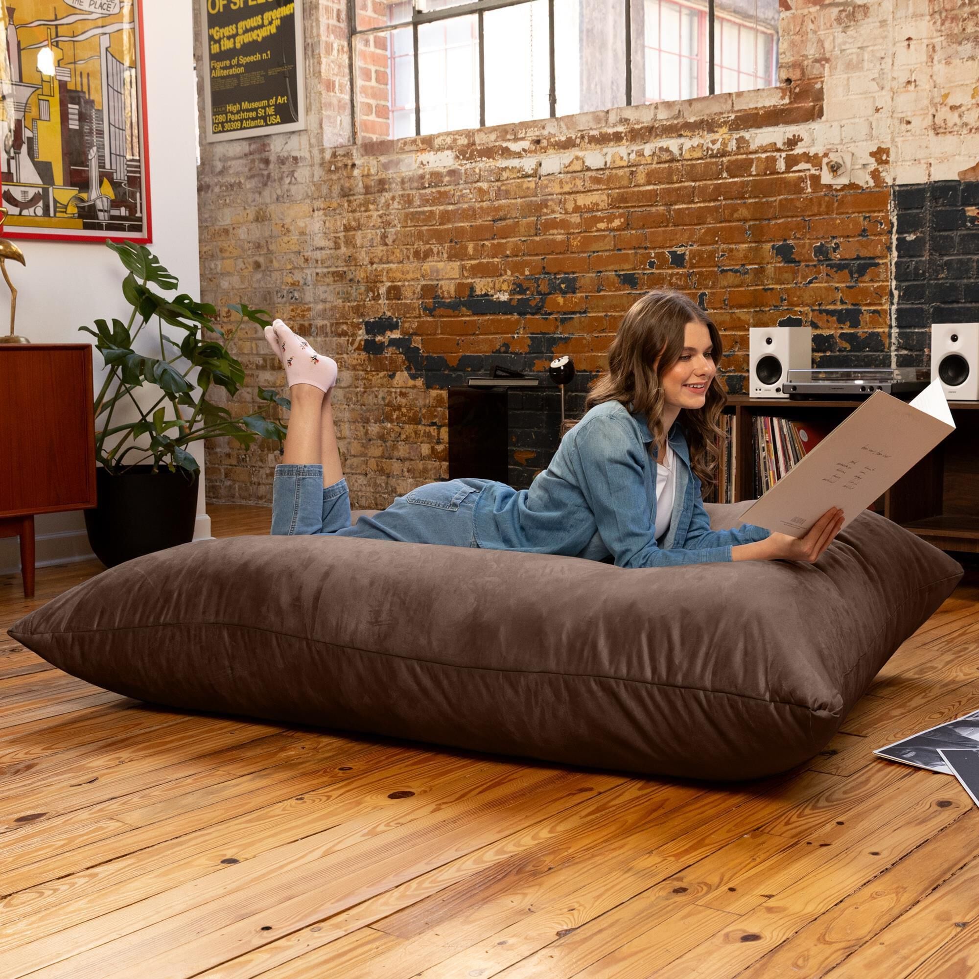 Jaxx 5.5' Pillow Bean Bag Pillow in Chocolate
