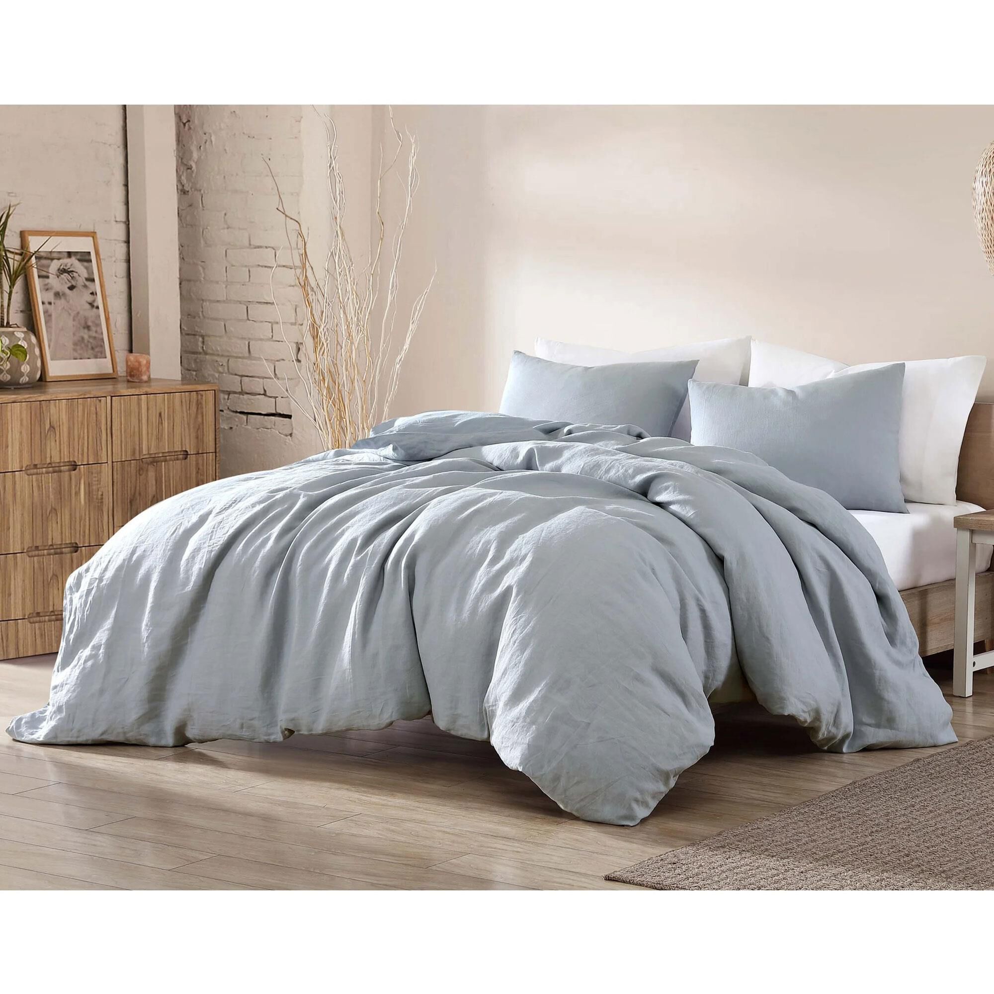 Light sales blue comforter