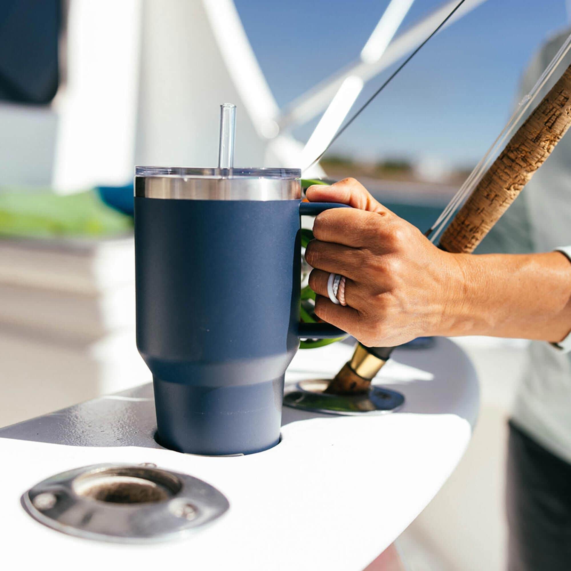 YETI Rambler 35 Oz Straw Mug with Straw Lid in Navy
