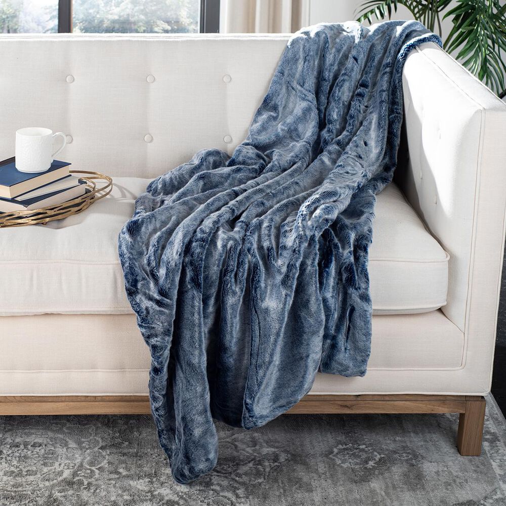 Safavieh Skyler Plush Throw in Blue/White, , large