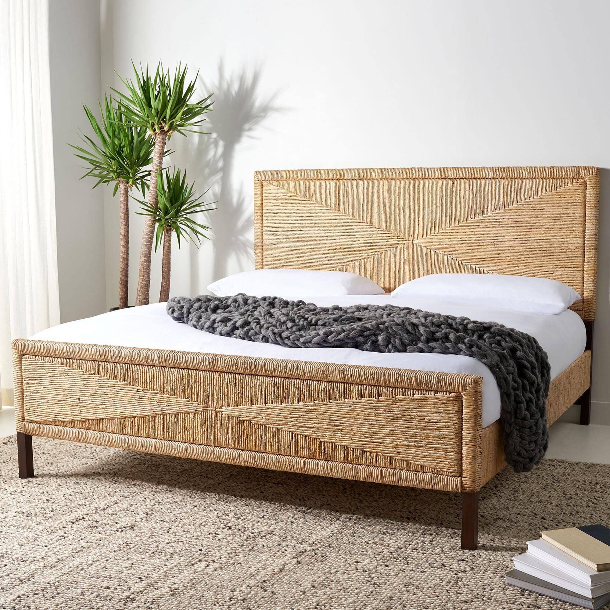 Safavieh hot sale queen bed