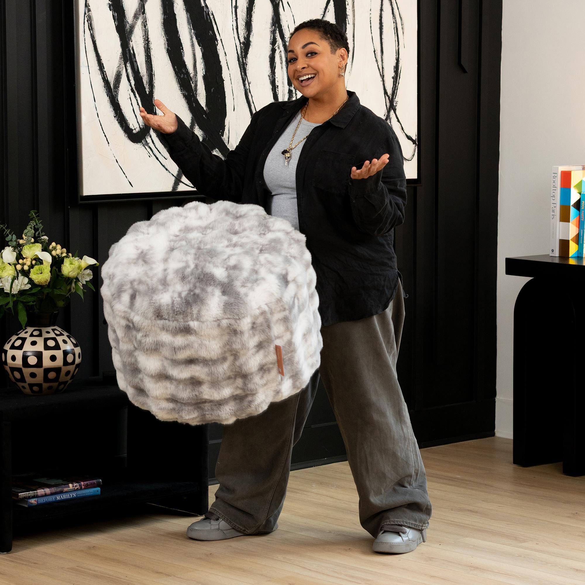 Jaxx Raven Round Accent Pouf in Phantom Grey