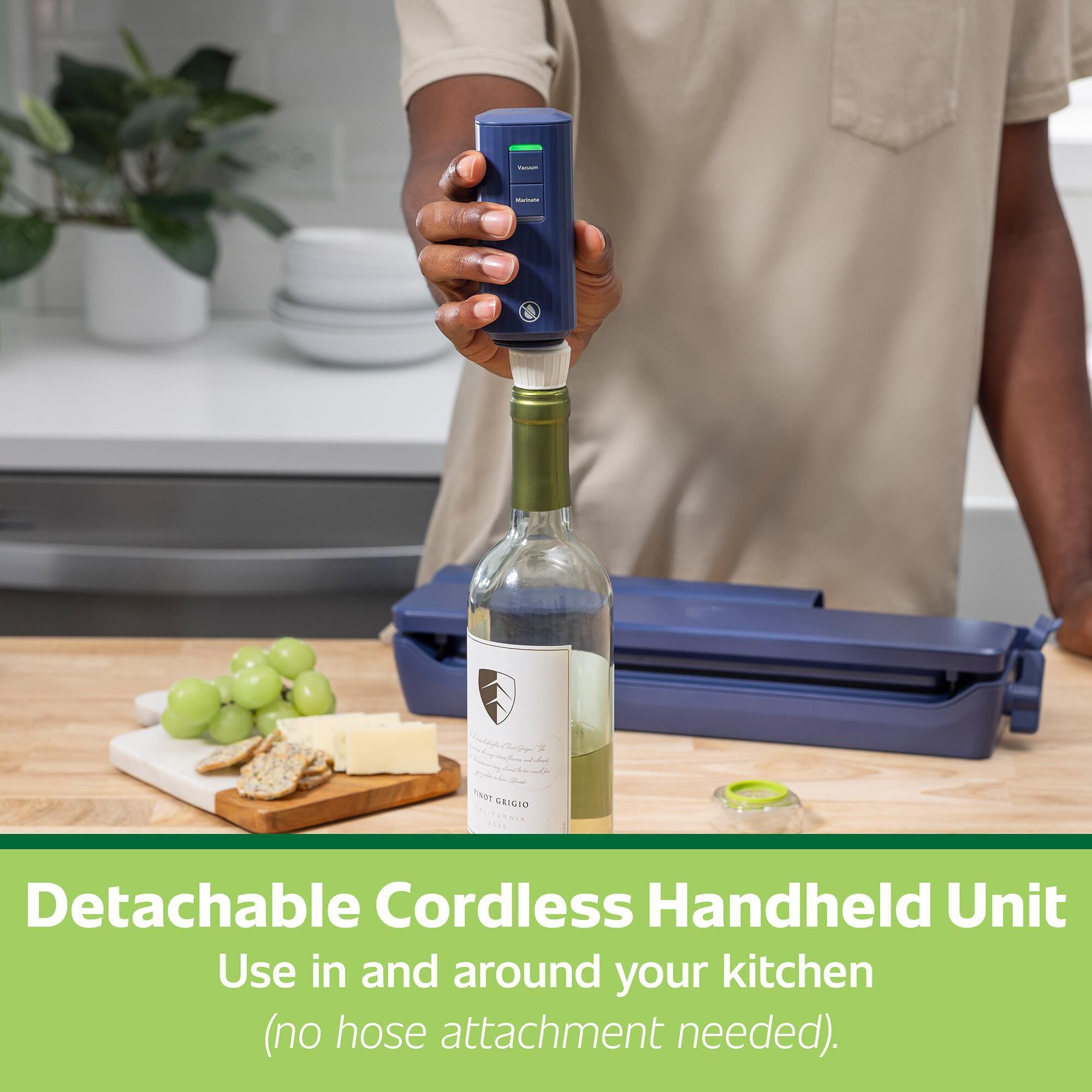FoodSaver 2-in-1 Handheld+ Vacuum Sealing System in Matte Indigo Blue