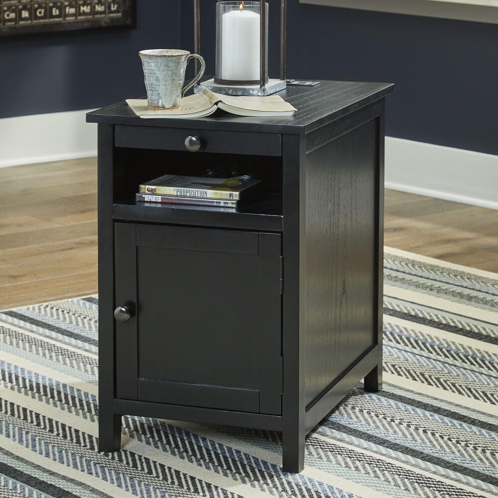 Ashley Treytown Chairside End Table in Black, , large