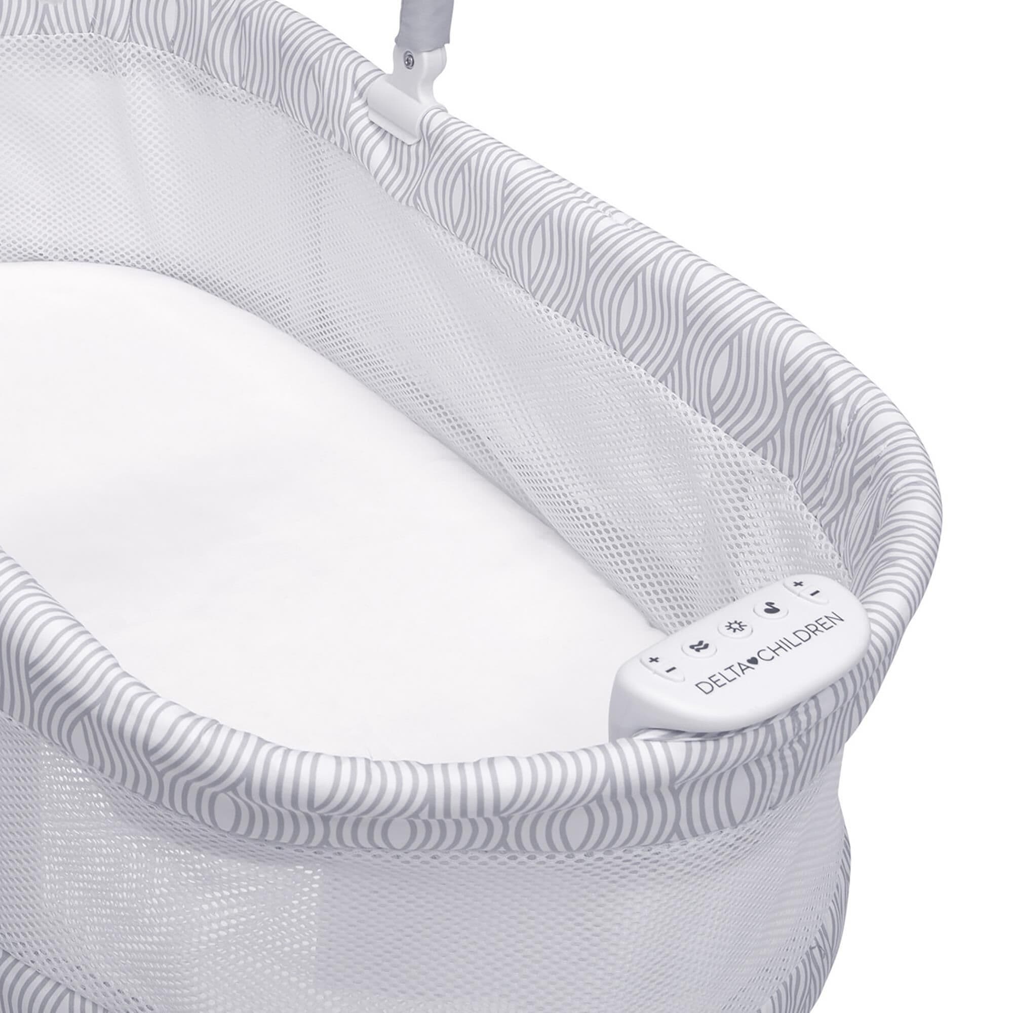 Delta hotsell white bassinet