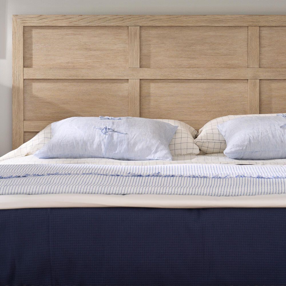 Universal Furniture Oasis 4-Piece Queen Platform Bedroom Set in Dockside, , large